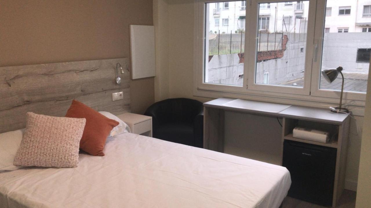 Pension La Intermodal Santiago de Compostela Ngoại thất bức ảnh