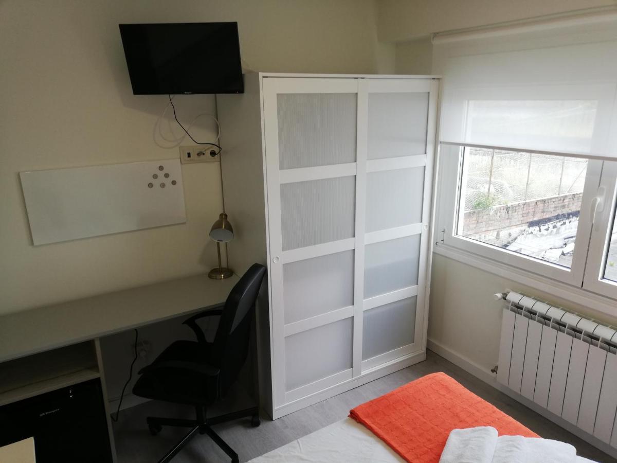 Pension La Intermodal Santiago de Compostela Ngoại thất bức ảnh